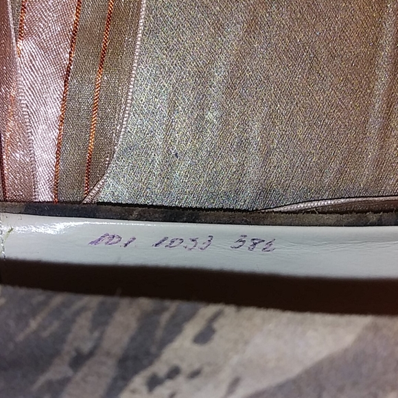 GUCCI SUEDE PUMP SIZE 38.5 (8.5) - Picture 12 of 14